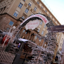 Zagabria, Piazza Ban Josip Jelacic con le bancarelle natalizie